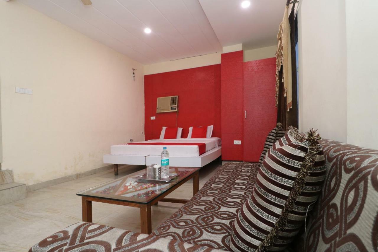 Oyo 29852 Hotel Golden View Abadpura 外观 照片