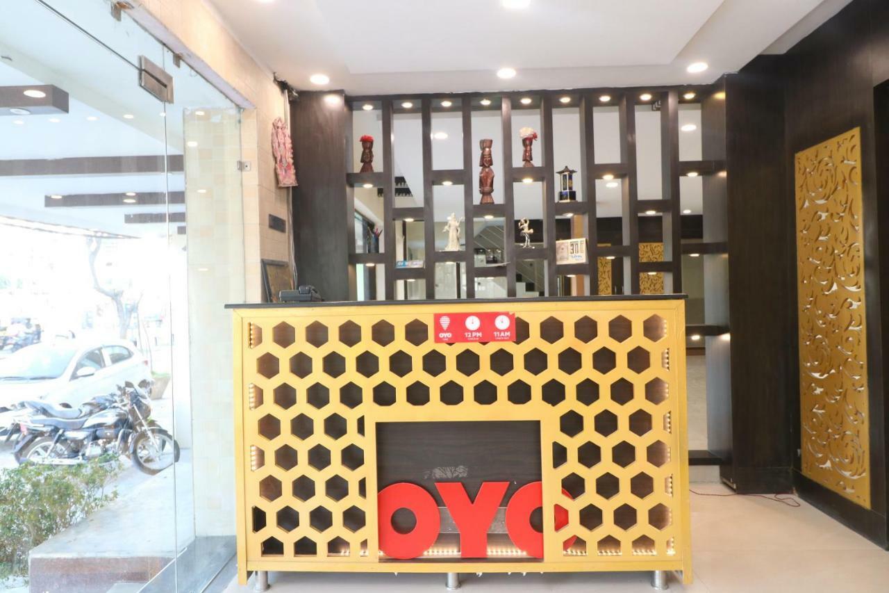Oyo 29852 Hotel Golden View Abadpura 外观 照片