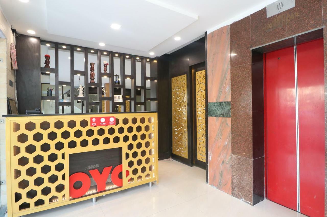 Oyo 29852 Hotel Golden View Abadpura 外观 照片