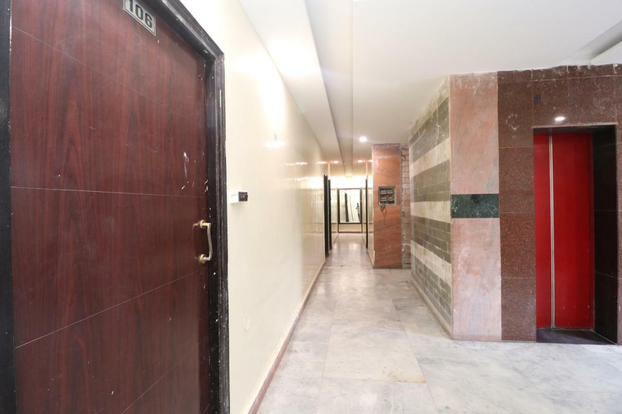 Oyo 29852 Hotel Golden View Abadpura 外观 照片