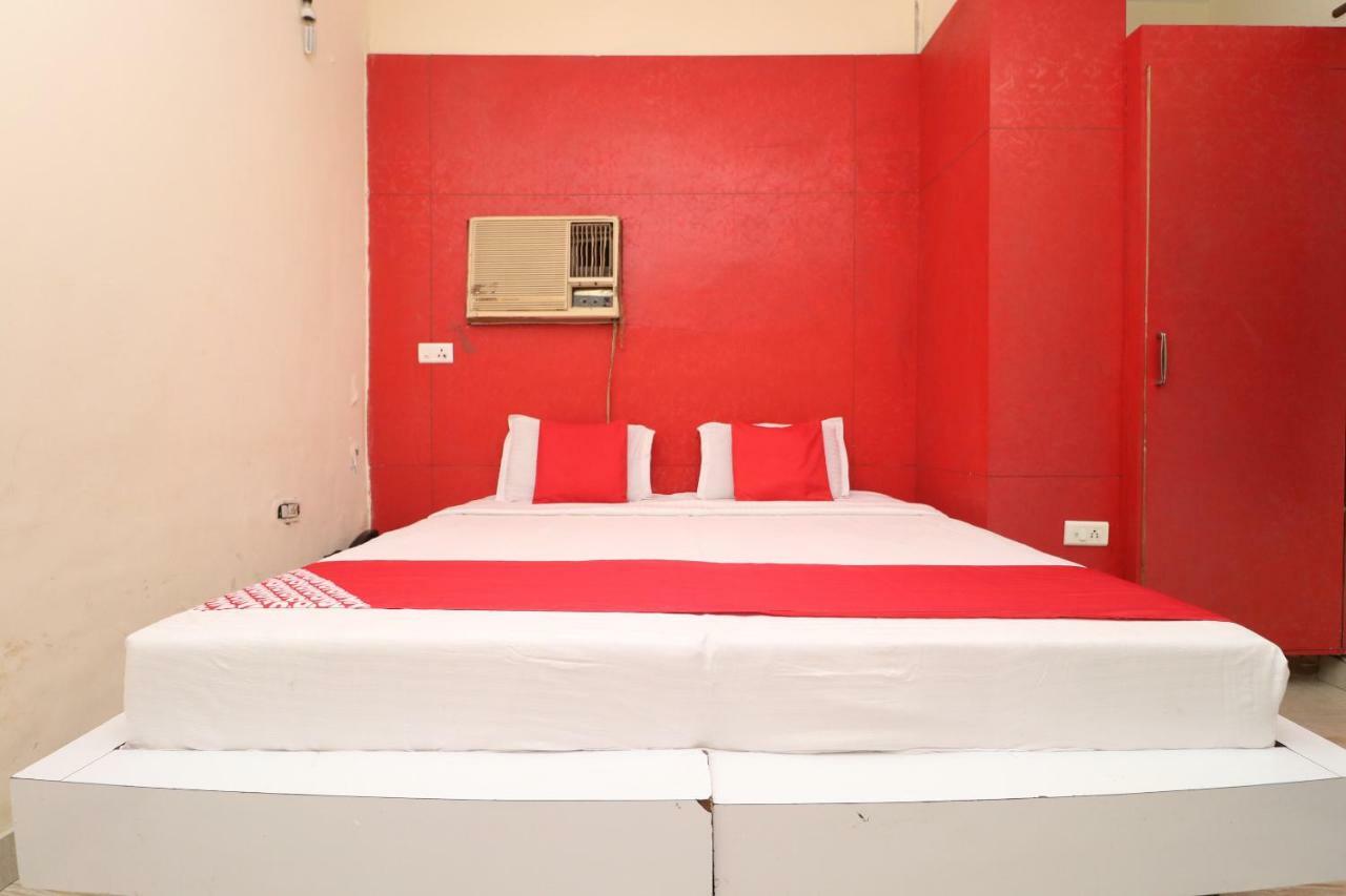 Oyo 29852 Hotel Golden View Abadpura 外观 照片