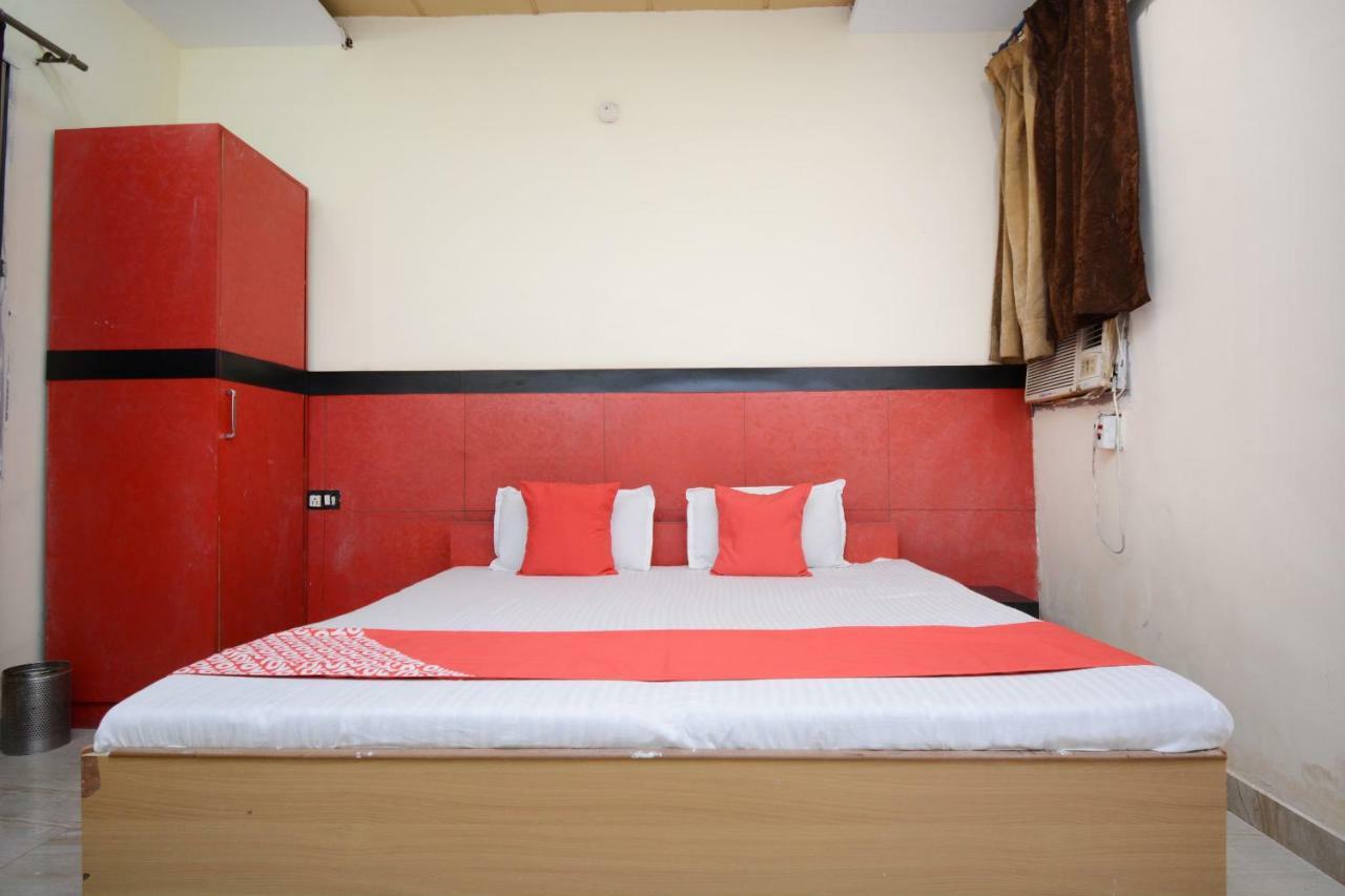 Oyo 29852 Hotel Golden View Abadpura 外观 照片